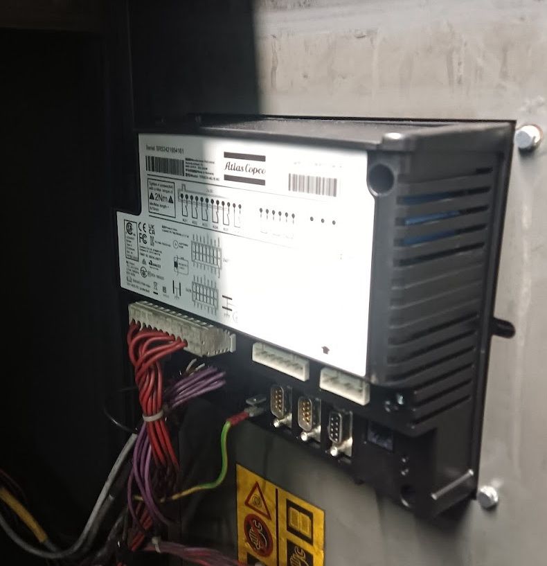 RETROFIT d’une carte « ELEKTRONIKON » ancienne génération et OBSOLÈTE, par la remise en service avec la mise en place d’une carte électronique « MK5S Touch » nouvelle génération intégrant la « commande à distance » - « l’horloge » - « redémarrage automatique ». 